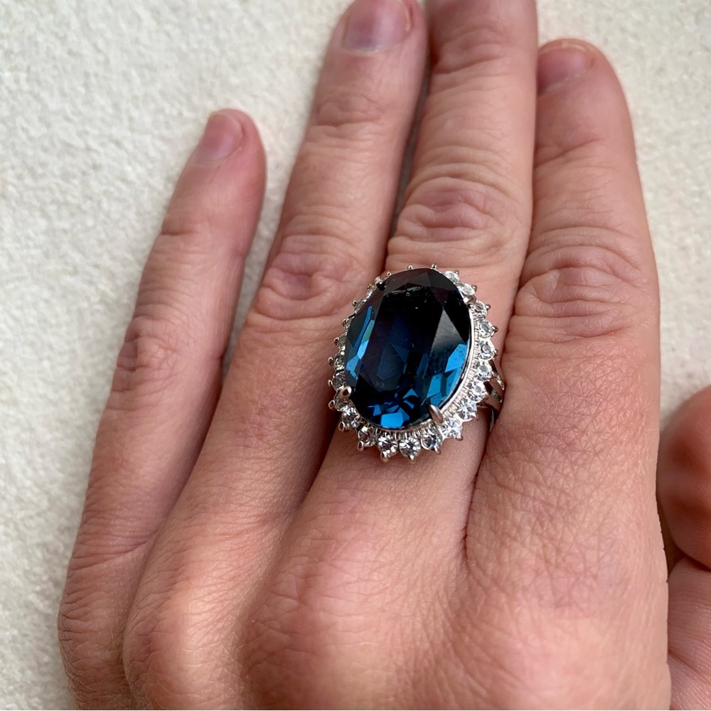 4.00 CT Genuine Sapphire Diamond Halo Crown Ring - Picture 9 of 14
